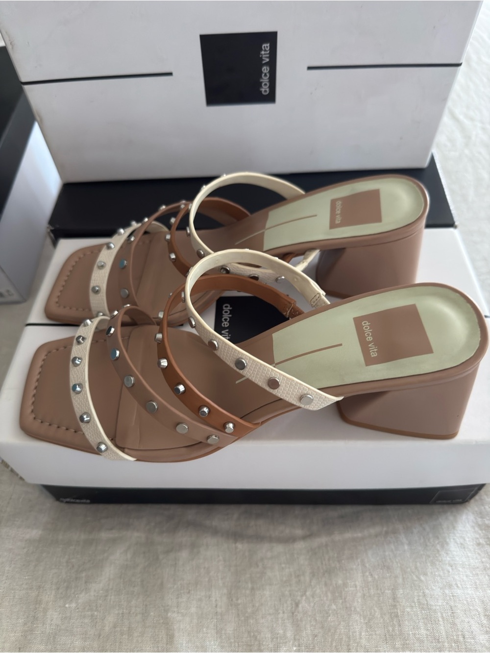 Dolce Vita Two-Tone Studded Block Heel Mules in Beige & Cream
